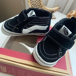Sk8-Hi Crib Vans